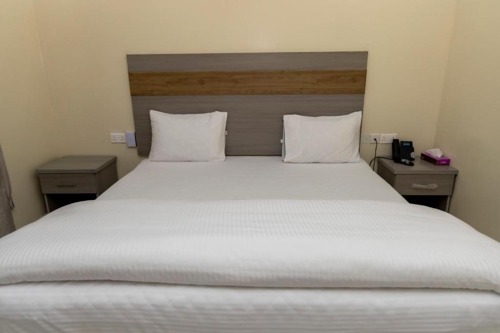 DUQUM PLAZA HOTEL photo 2