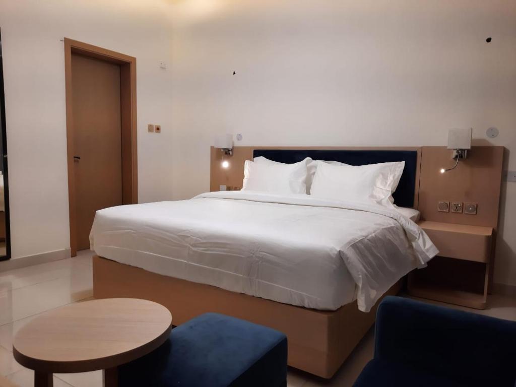 Season Inn Hotel_Bald Sayt photo 4