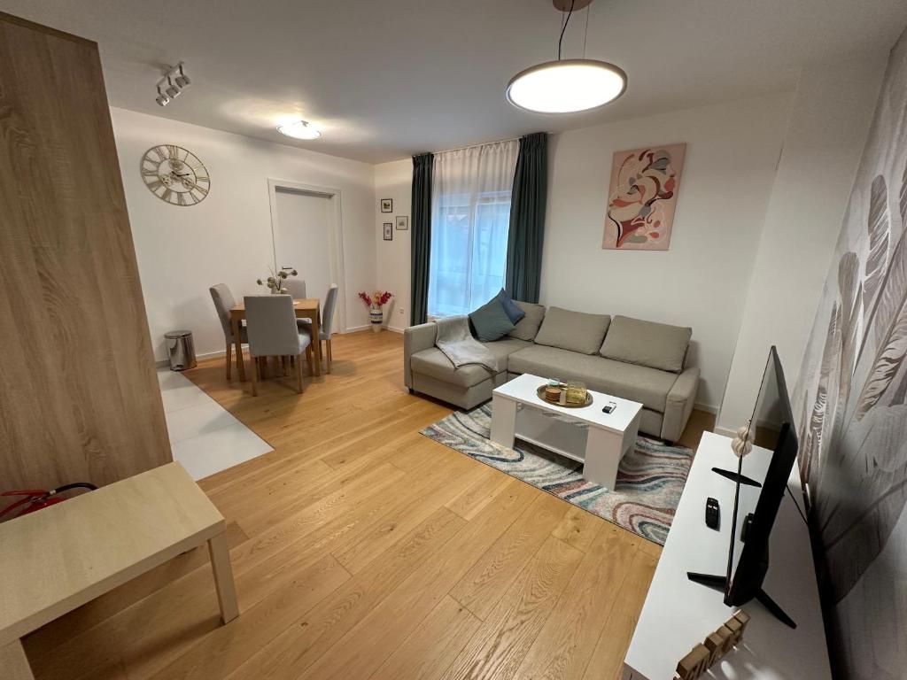 Thyke Apartment photo 1