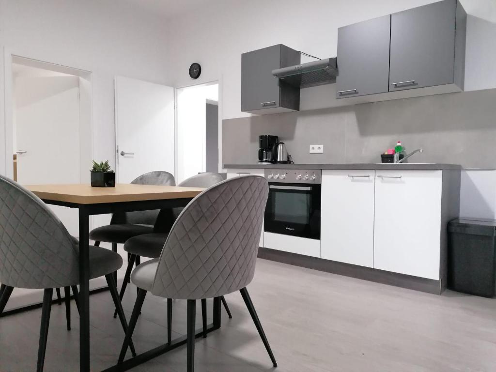 estrella24 LIVING ROOMS Tokio photo 3