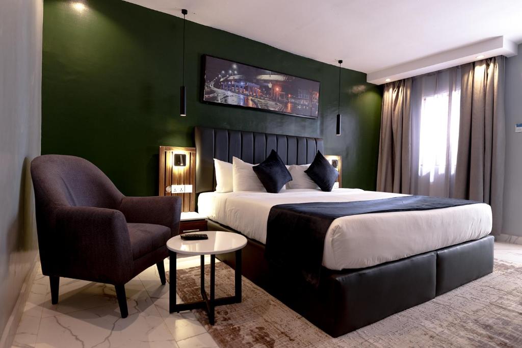 IKOGOSI WARM SPRINGS RESORT