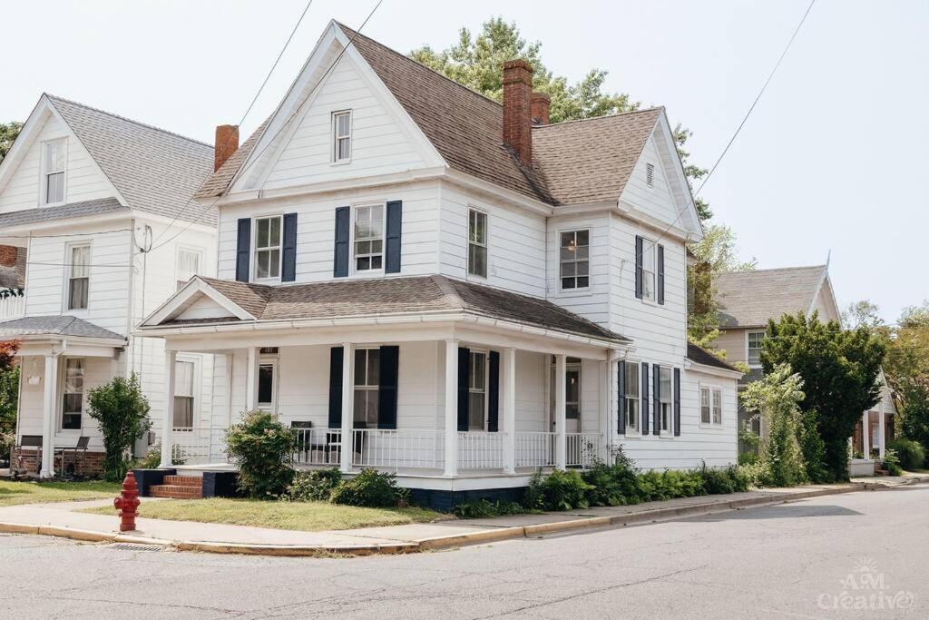 Near Waterfront, Maryland Renovated Home - Walk to Historic Downtown! photo 1
