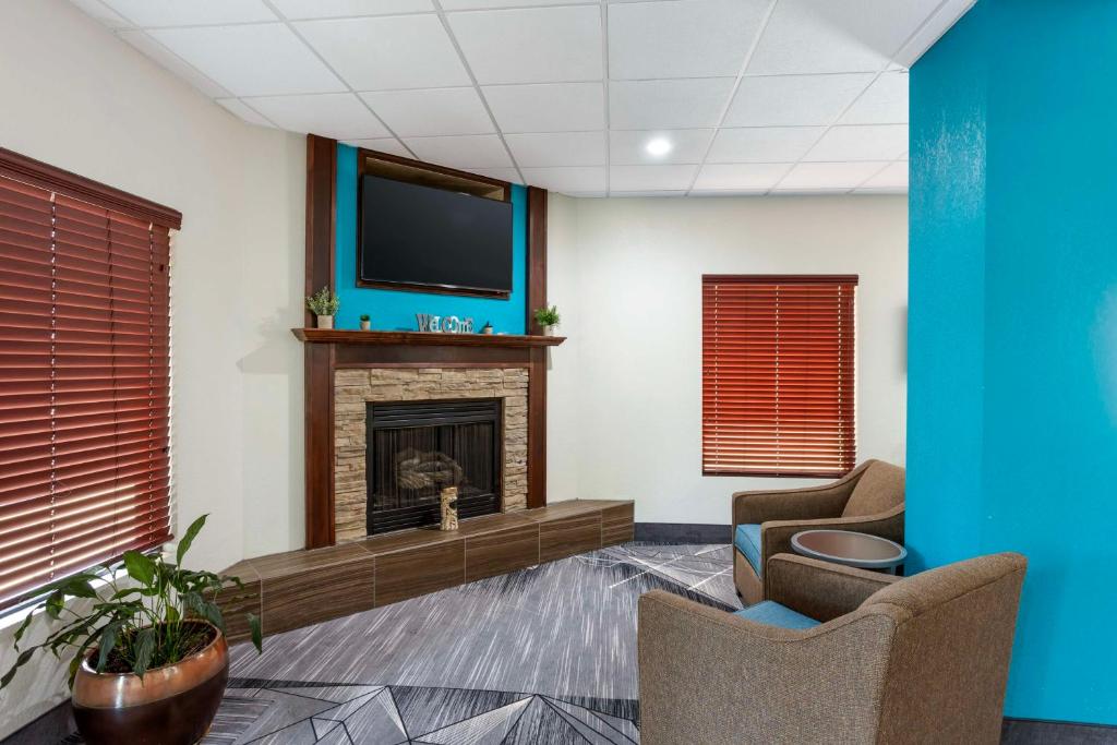 Best Western Plus Springfield Airport Inn photo 3