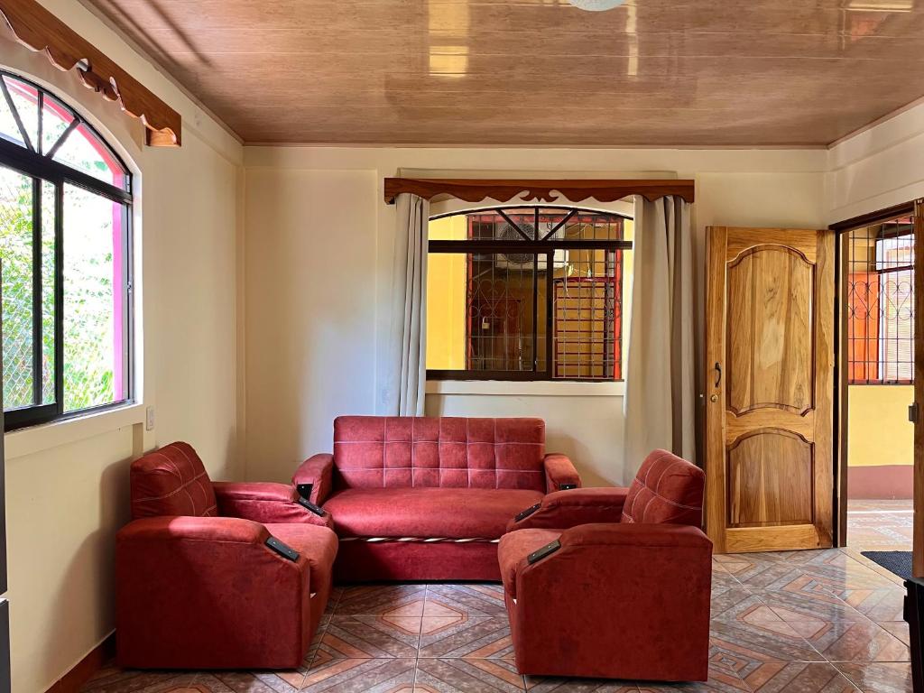 Family Hotel photo 3
