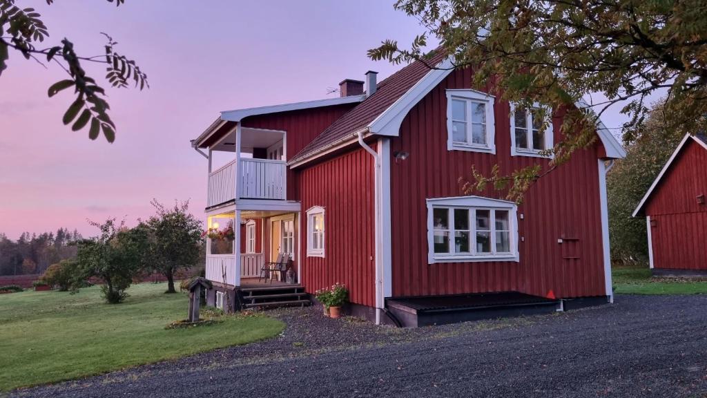 Lantligt hus på Knohult photo 1