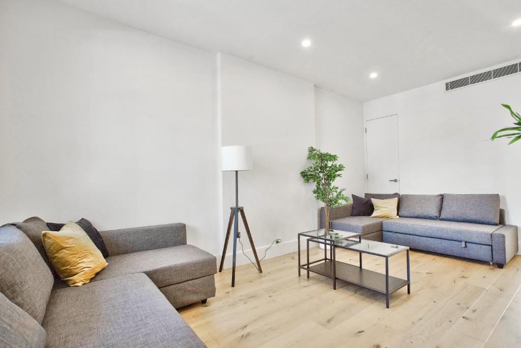 3 Bedrooms - Darling Harbour - Junction St 2 E-Bikes Included photo 2