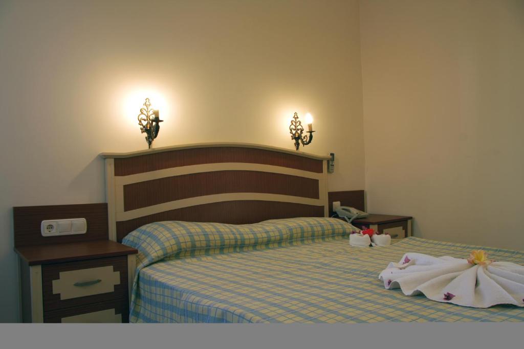 The Blue Lagoon Deluxe Hotel photo 1