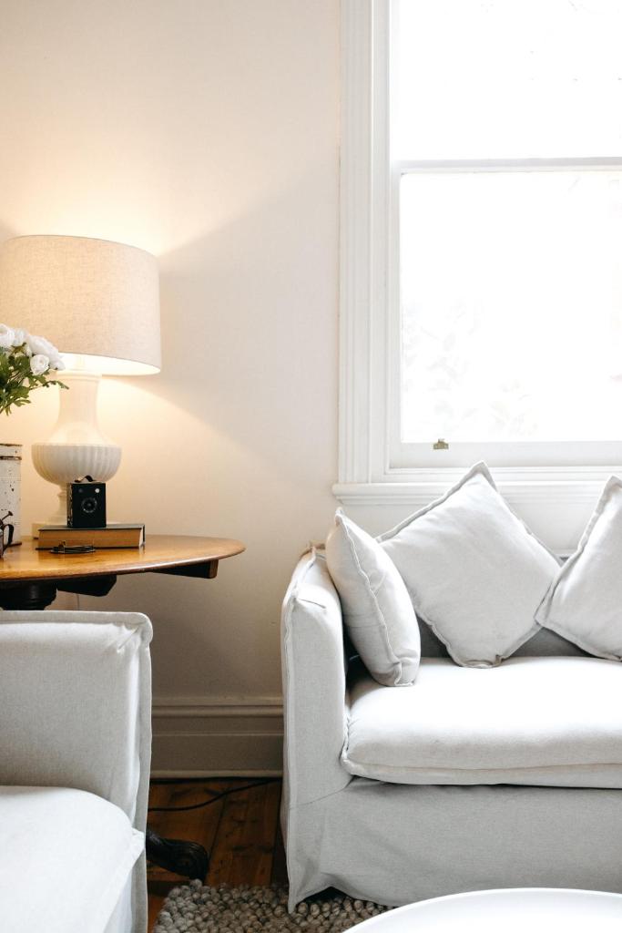 Luxurious terrace home in heart of town photo 2
