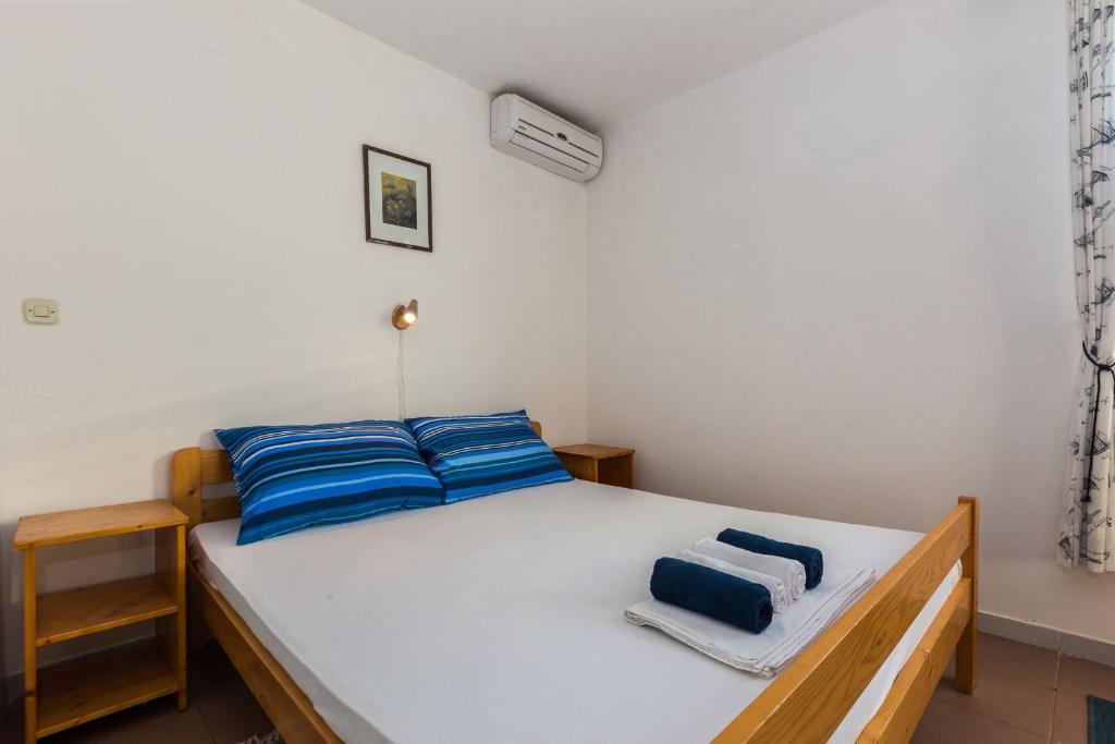 Apartments Krizmanić photo 3