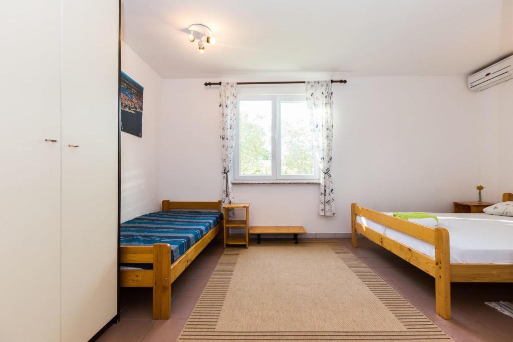 Apartments Krizmanić photo 4