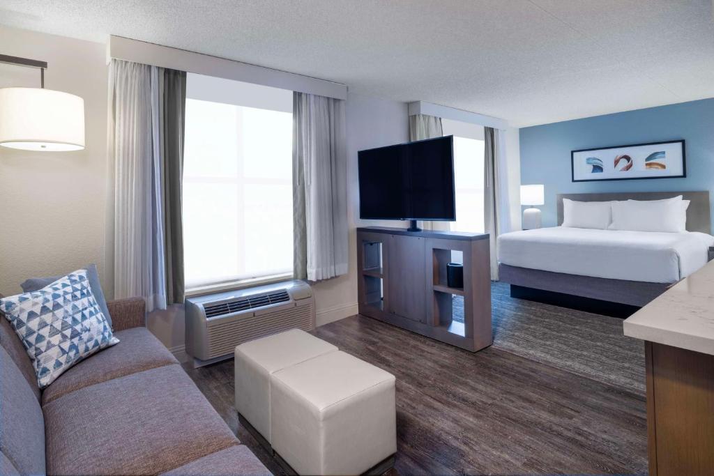 Hyatt House Colorado Springs Airport photo 1