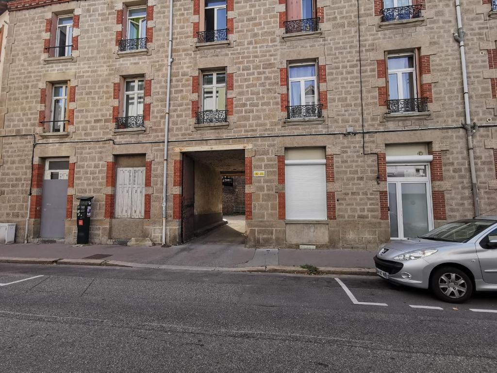 Suite Évasion Céleste Balnéo et Ciné proche Zénith, Loire