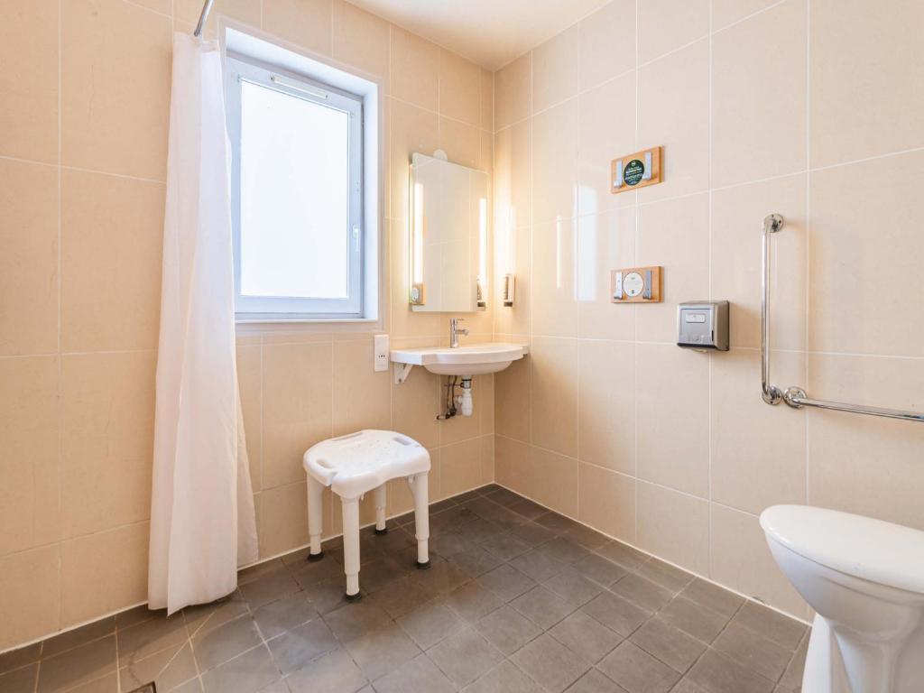 B&B HOTEL Strasbourg Sud Ostwald - 화장실