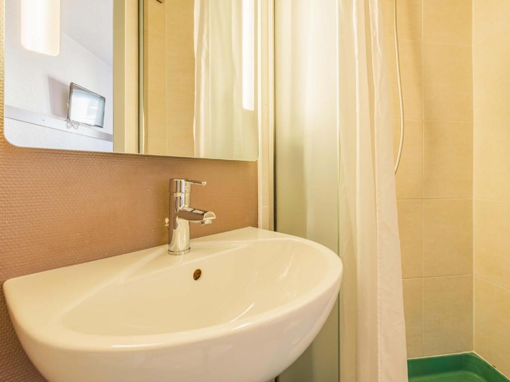 B&B HOTEL Strasbourg Sud Ostwald photo 3