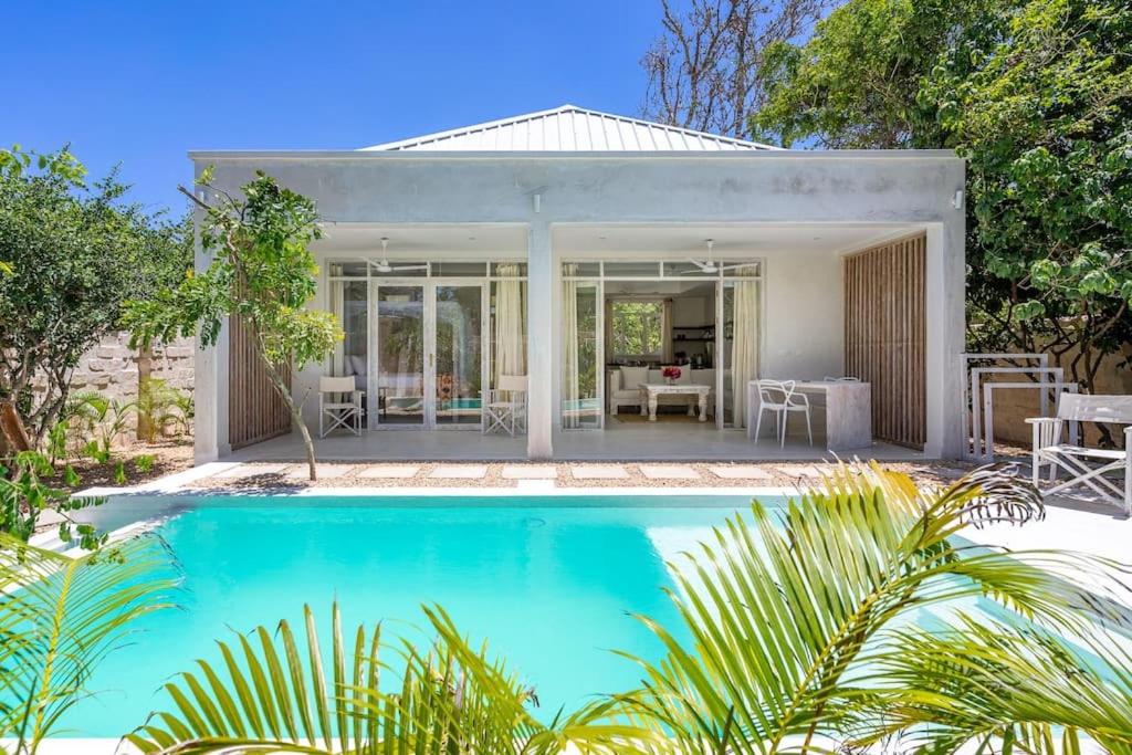 Private pool villa 150 meters from the Diani beach
