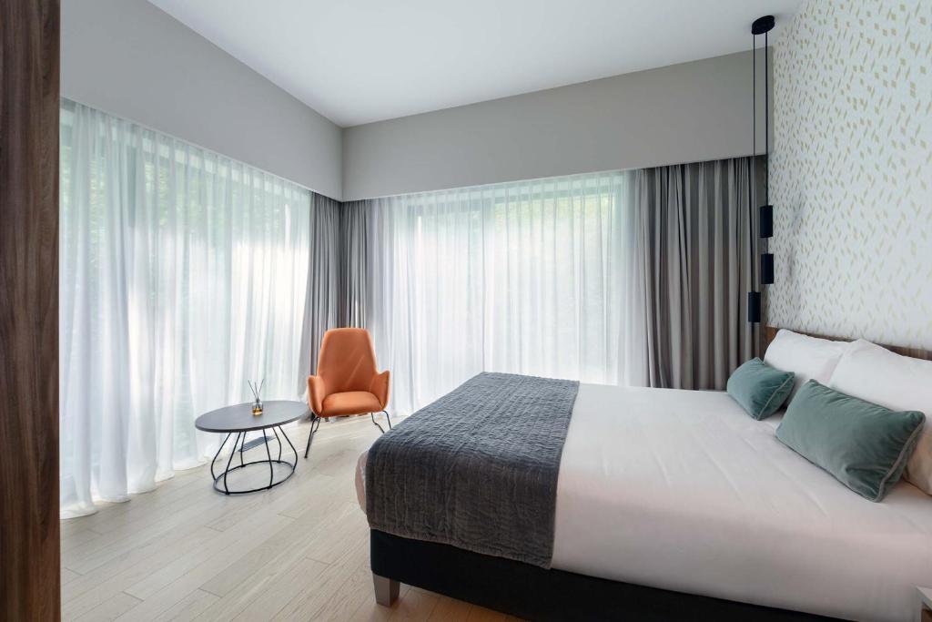 The Central Kirchberg - Smart Aparthotel - Tap to explore photos