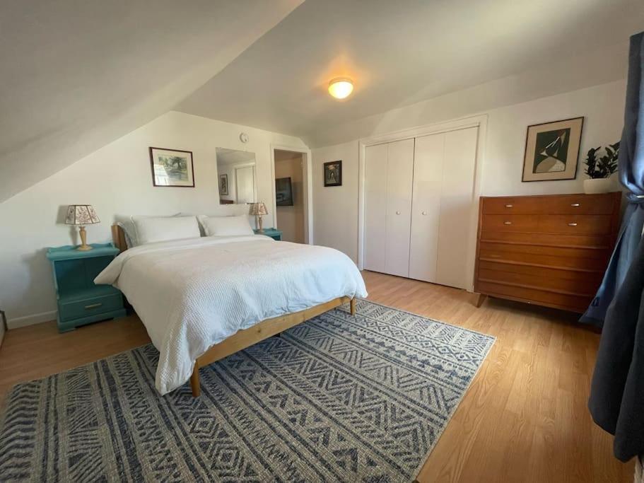Centrally Located Winooski Apartment image