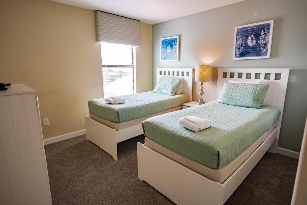 6 Bedroom Vacation Homes Champions Gate Resort photo 1