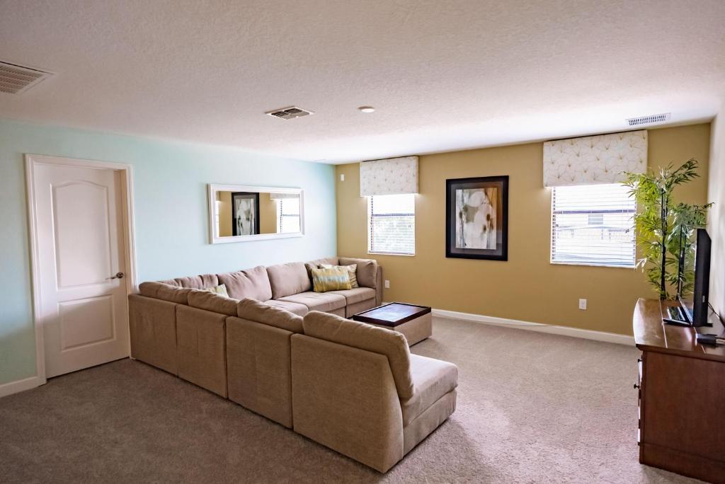 6 Bedroom Vacation Homes Champions Gate Resort photo 4