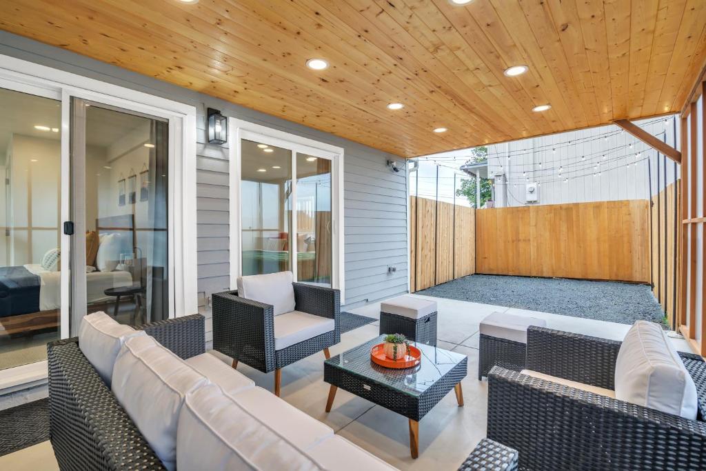 Pacific Northwest Retreat Duplex 3min from Seattle photo 1