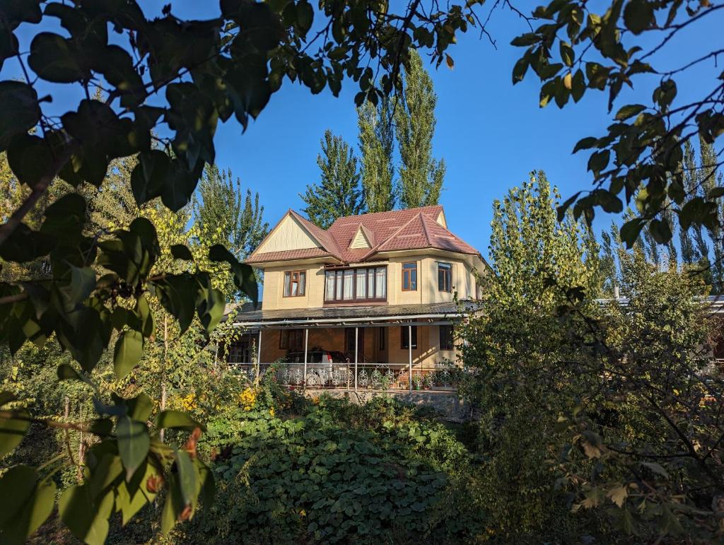 House Near Padysh Ata photo 1