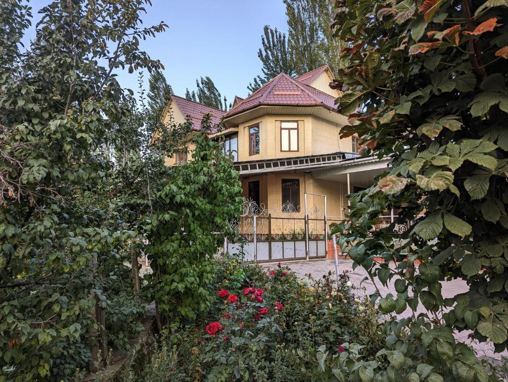 House Near Padysh Ata photo 3