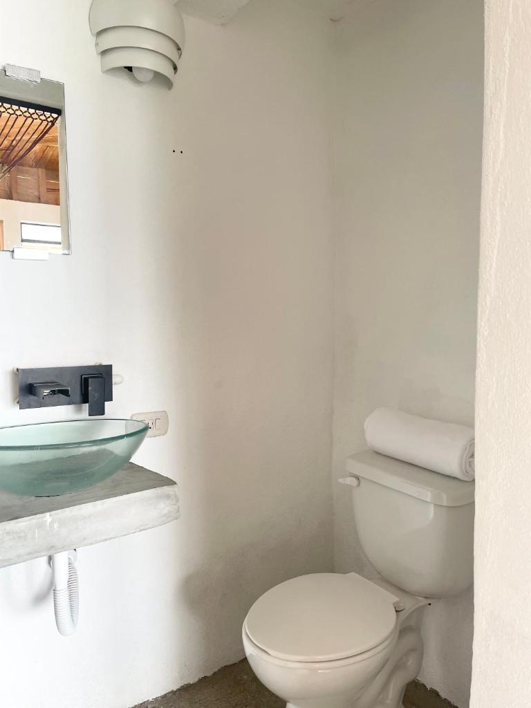 EB5 Escape-Contemporary Stay, San Marcos La Laguna #1 photo 2