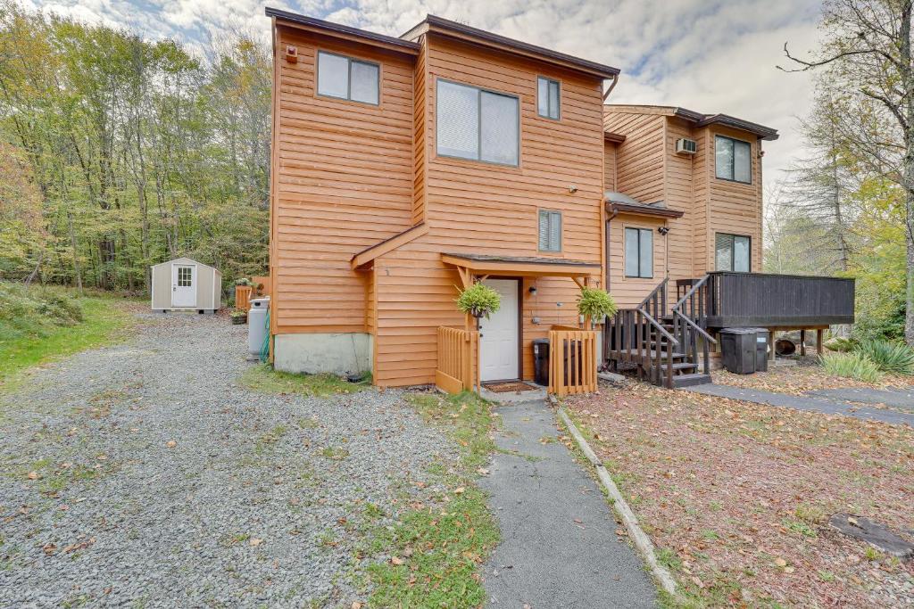 Cozy New York Escape with Hot Tub, Sauna and Deck! photo 2
