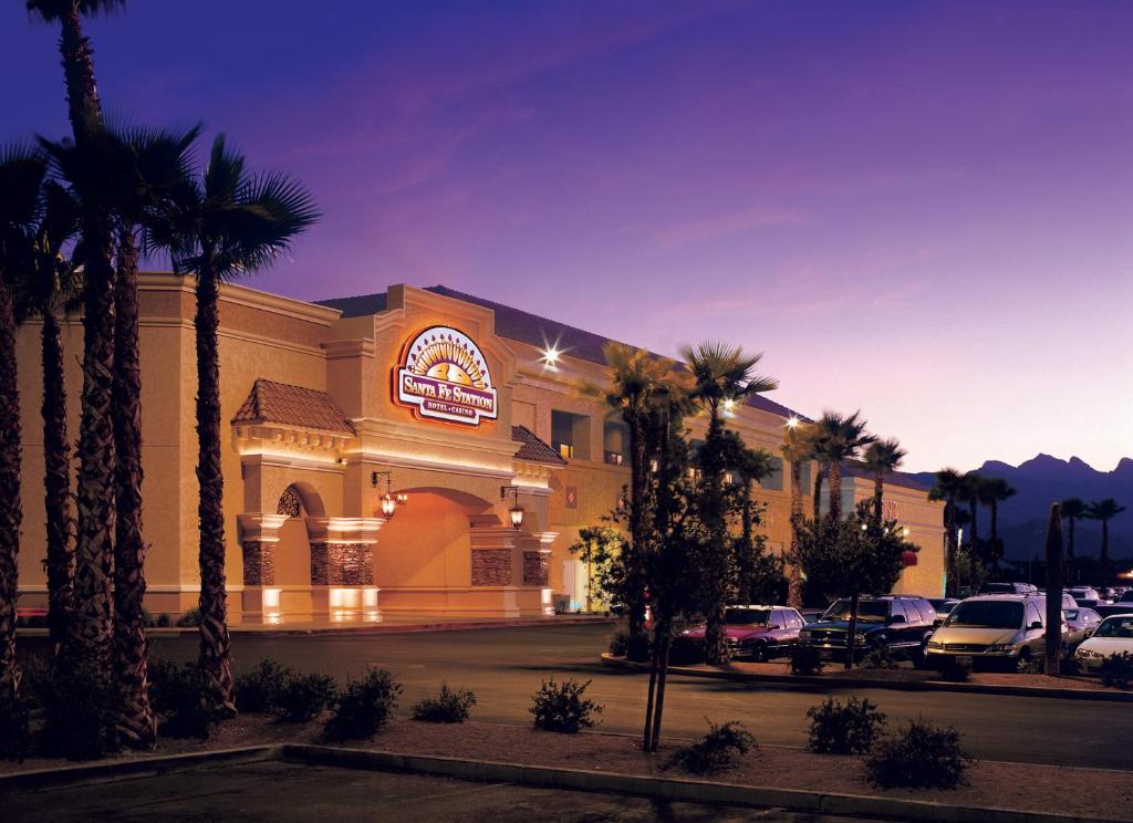Santa Fe Station Hotel & Casino image