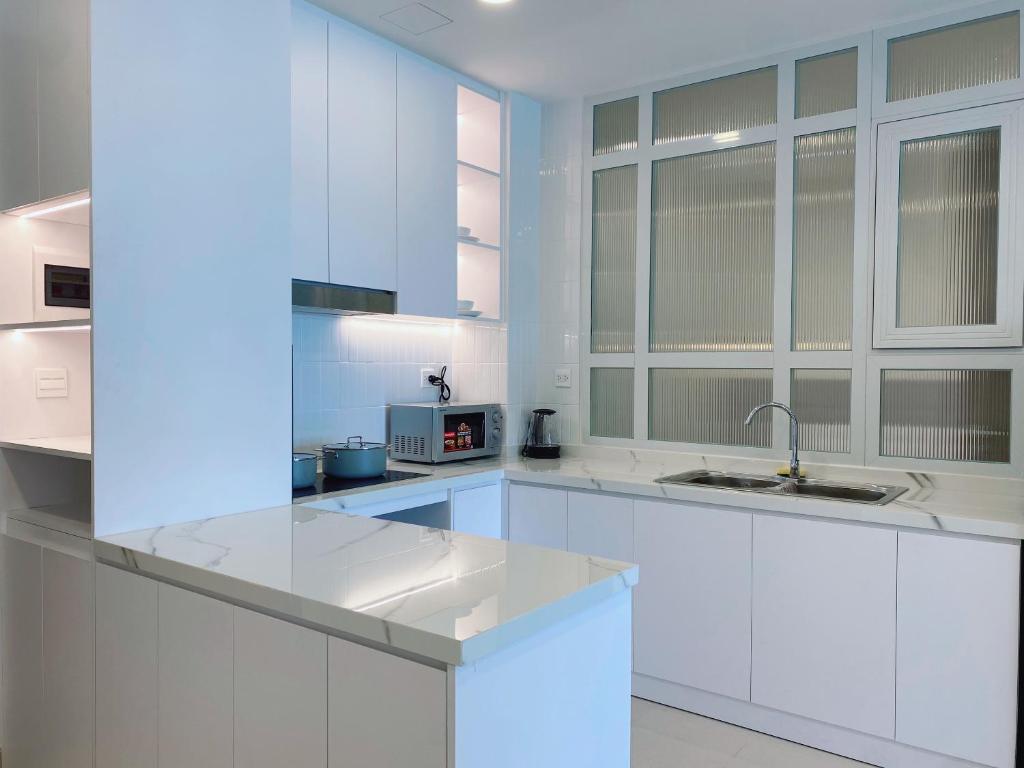 jessica' luxury 2br Condo beautiful view