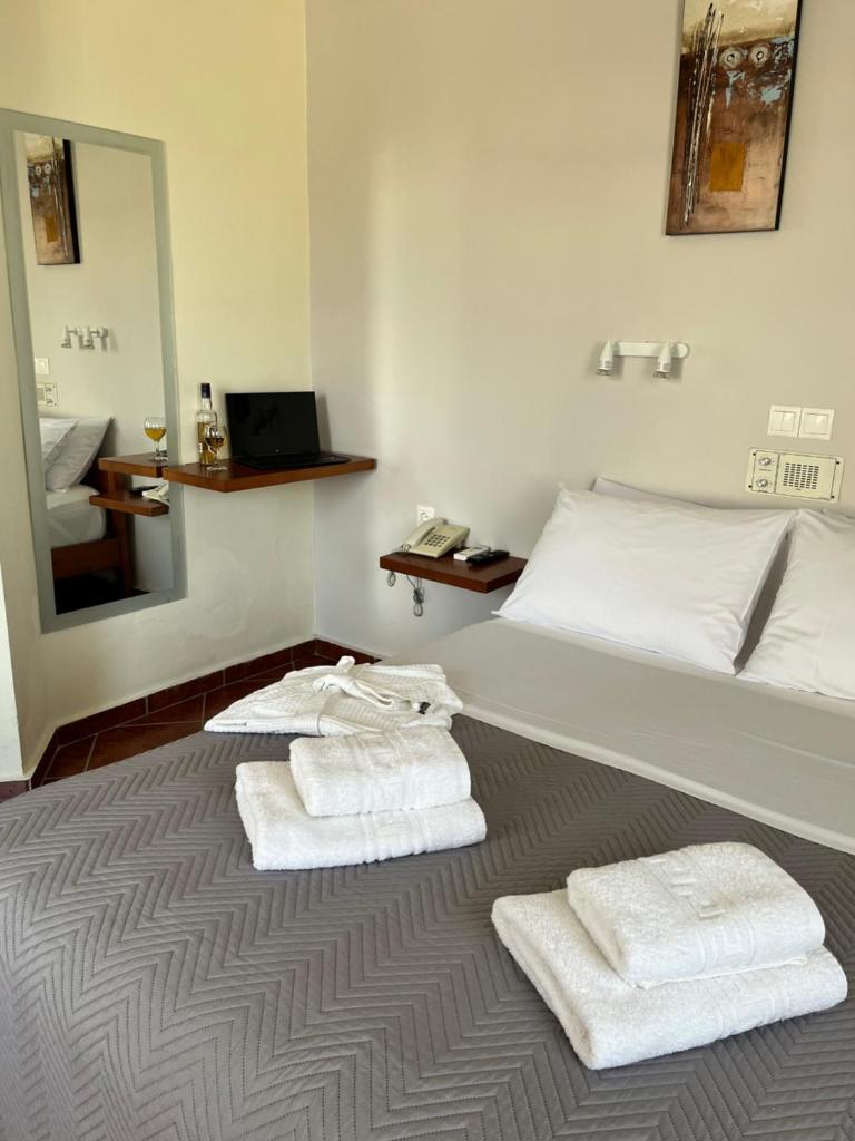 Iolkos Hotel Apartments photo 3