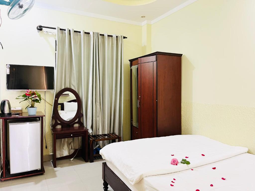 Khách sạn Xuân Quỳnh