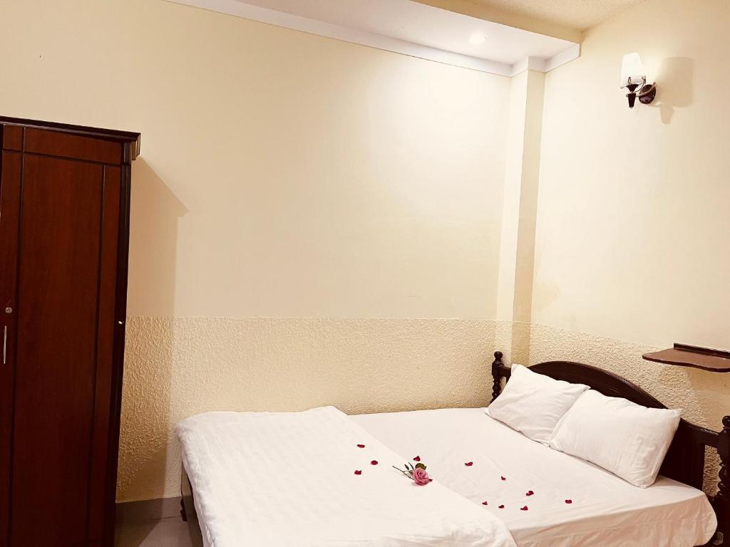 Khách sạn Xuân Quỳnh