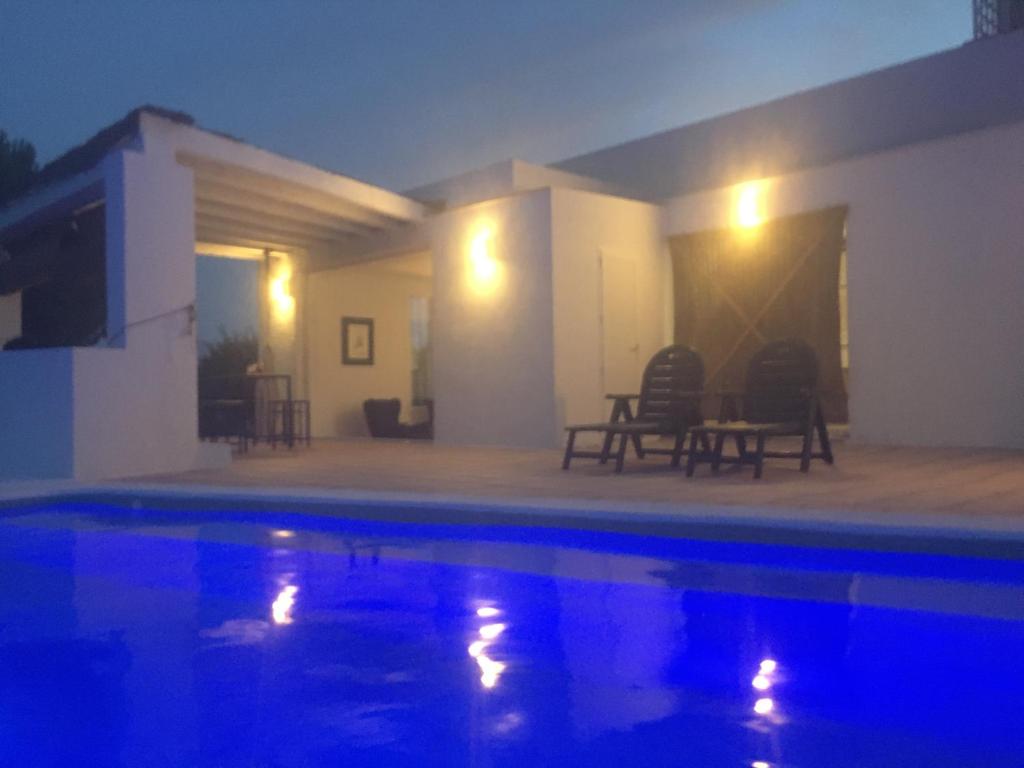 Estupenda casa rural en Hinojos photo 1
