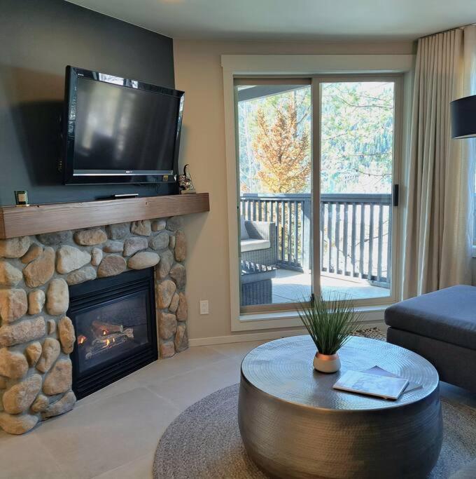 Ski Tip Lodge photo 1