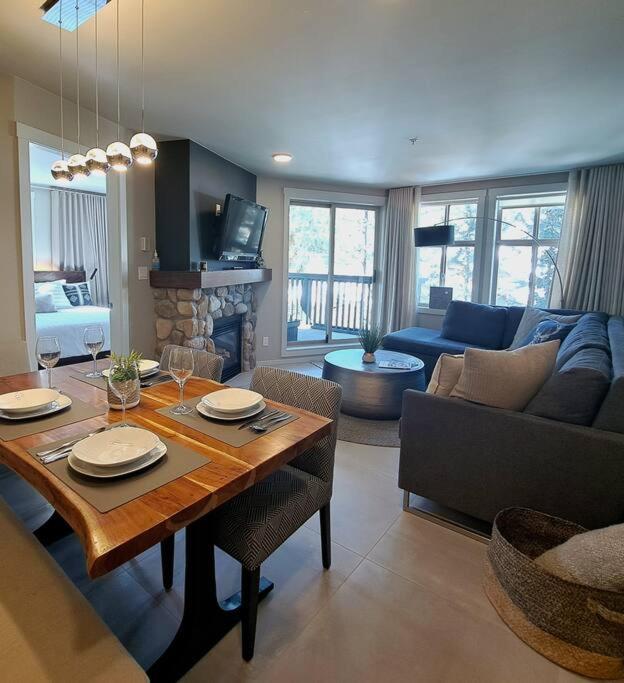 Ski Tip Lodge photo 2