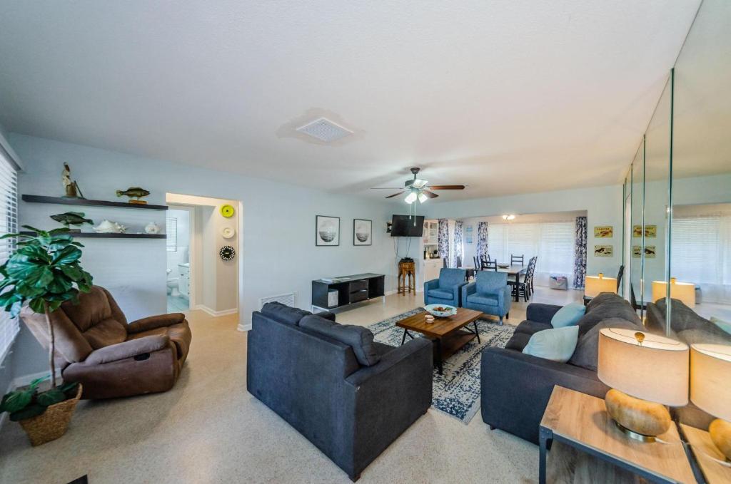 Sea Breeze Beach House photo 3