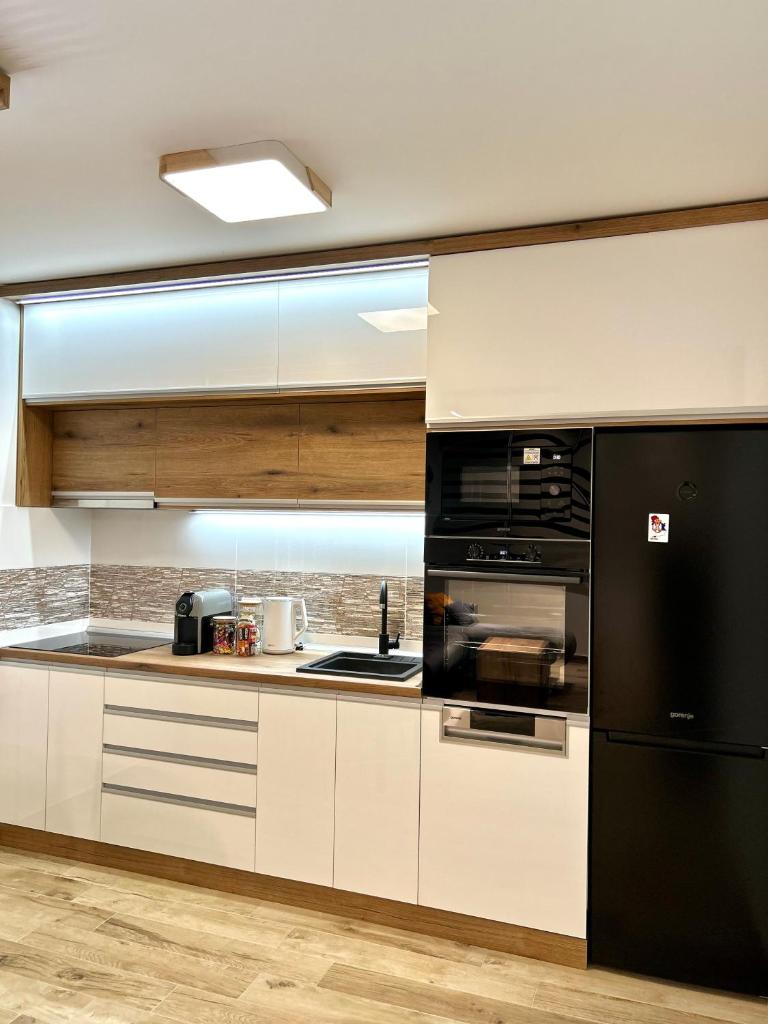 Apartman Lux-besplatno korišćenje zasebne garaže photo 3