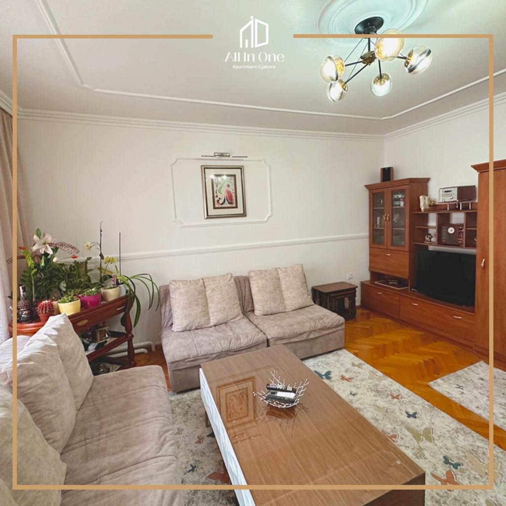 ALL IN ONE APARTMENT GJAKOVA photo 2