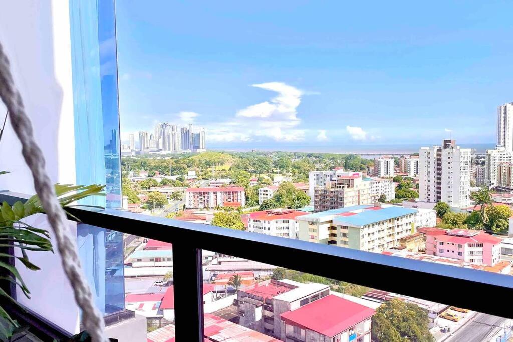 Tu depa en Panamá! con linda vista a la ciudad photo 4