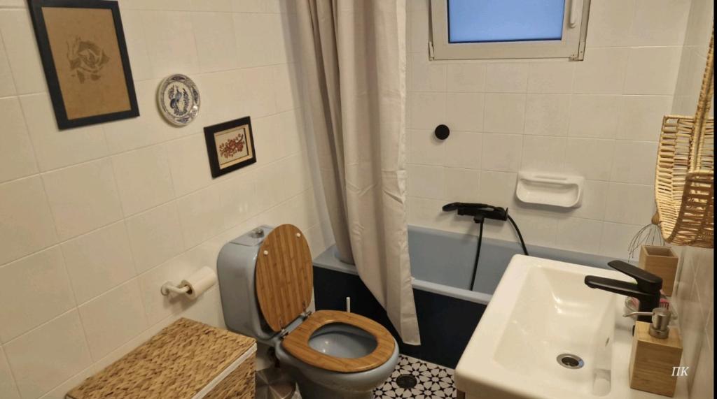 Two bedroom flat near airport photo 1