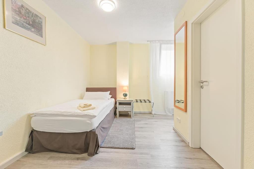 BH03 Arbeiter Unterkunft für 4 Personen - 3 Schlafzimmer mit Küche photo 3