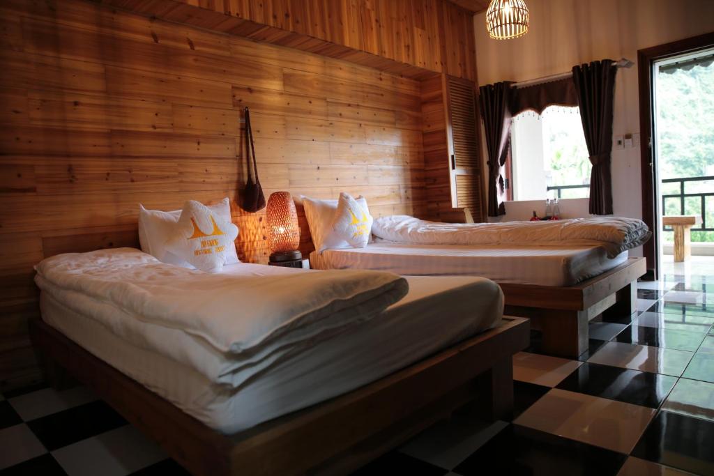 Historic Eco House & Ha Giang Loop - Tap to explore photos