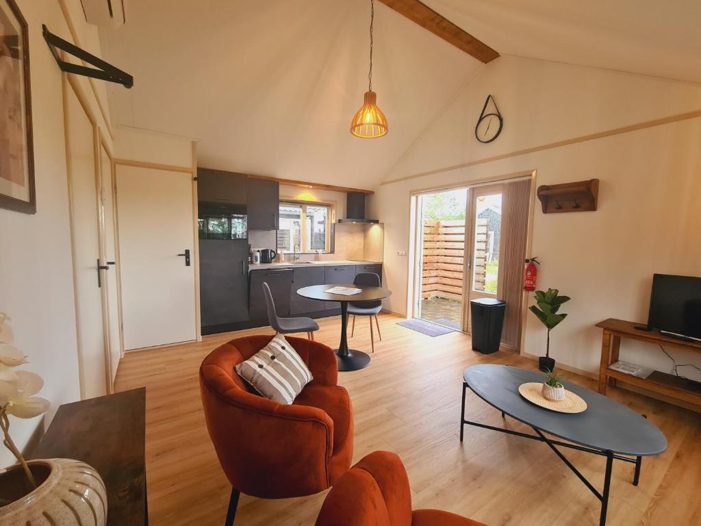 2-persoons luxe vakantiewoning photo 4