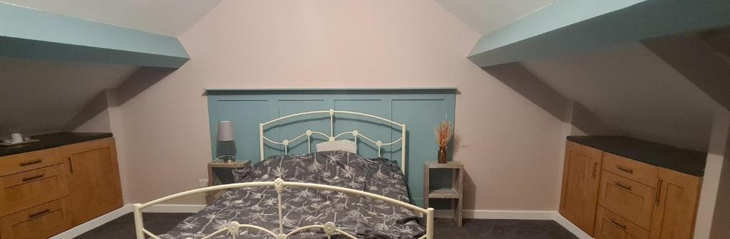 Charming 1-Bed Apartment in Barnsley photo 3