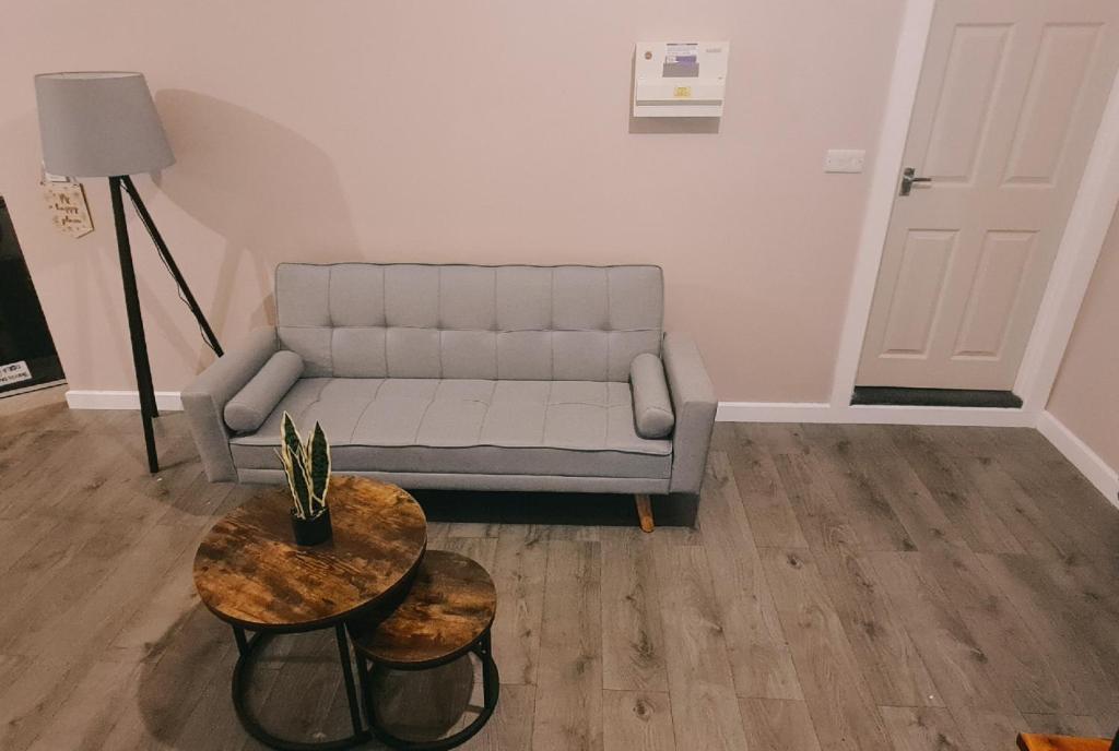 Charming 1-Bed Apartment in Barnsley photo 1