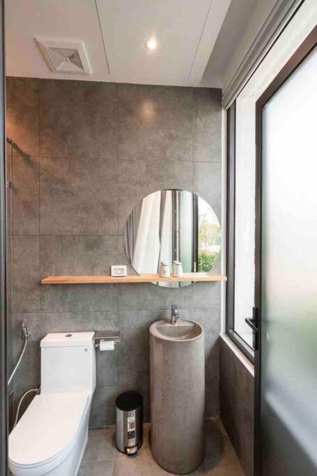 Flamingo Dai Lai villa 5-bedroom with elevator