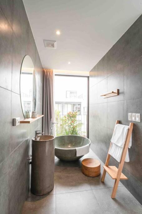 Flamingo Dai Lai villa 5-bedroom with elevator