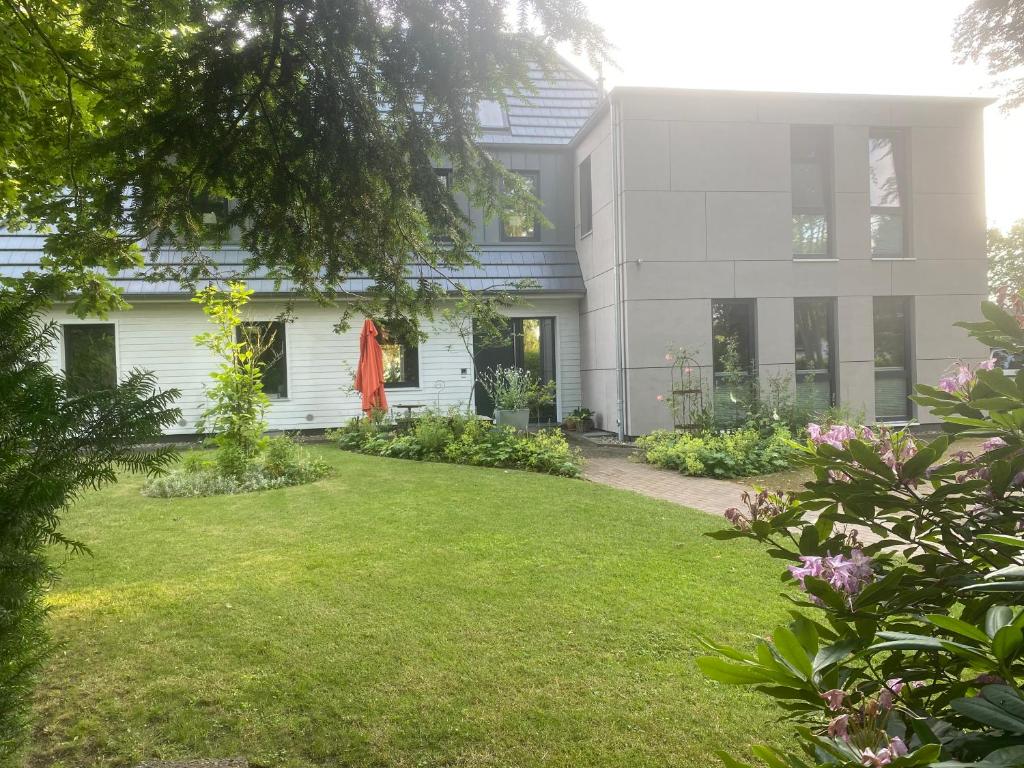 copper beech place photo 1