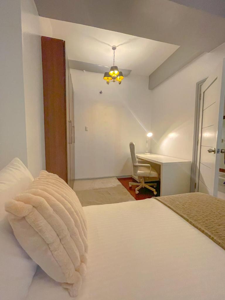 City Center- Balcony Suite photo 2